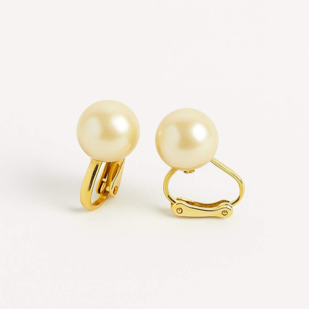 Vintage Classic Gold Pearl Clip-On Earrings